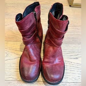 Great condition red leather born boots, only selling because don’t get used